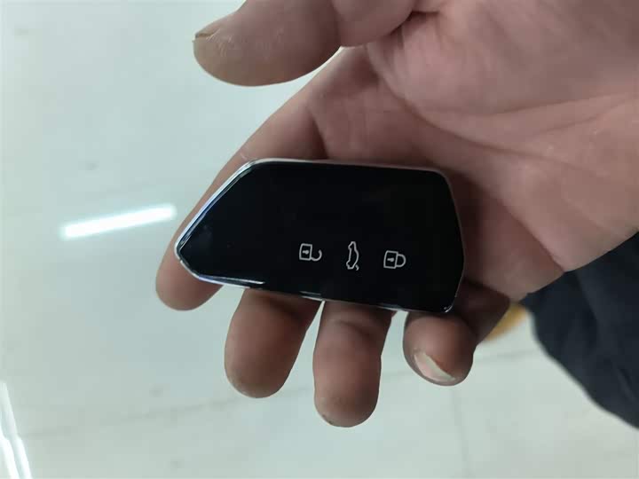 Фото 9 - Volkswagen ID.4 Crozz