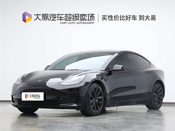 Фото 1 - Tesla Model 3