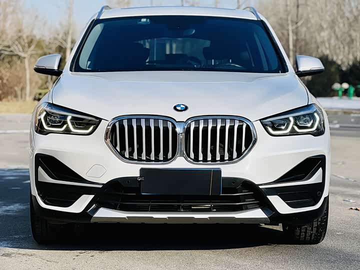 Фото 2 - BMW X1