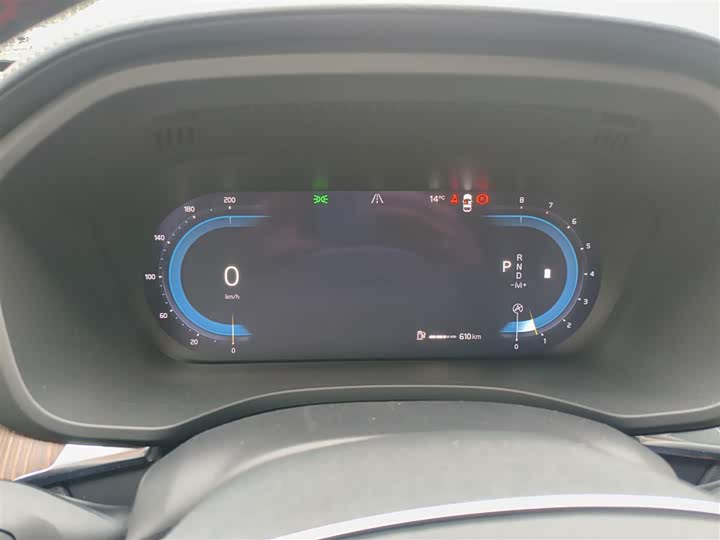 Фото 4 - Volvo XC60