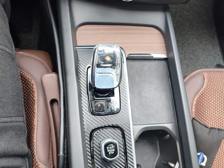 Фото 7 - Volvo XC60