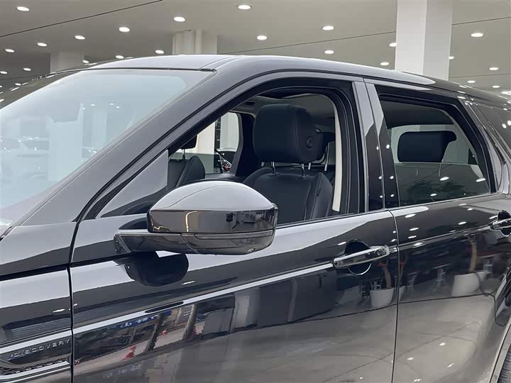 Фото 8 - Land Rover Discovery Sport