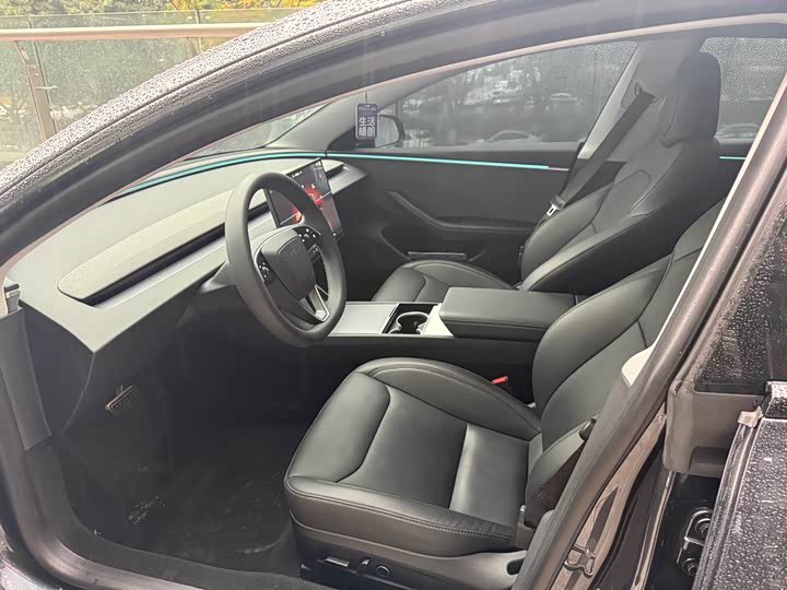 Фото 8 - Tesla Model 3