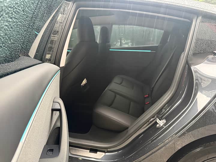 Фото 9 - Tesla Model 3