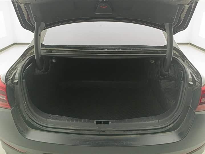 Фото 4 - Hongqi H5