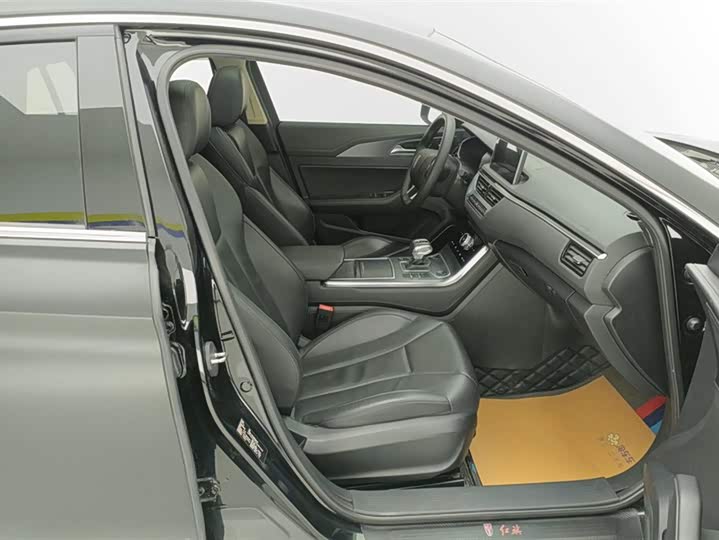 Фото 8 - Hongqi H5