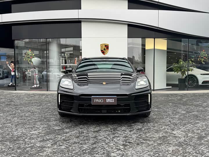 Фото 2 - Porsche Panamera