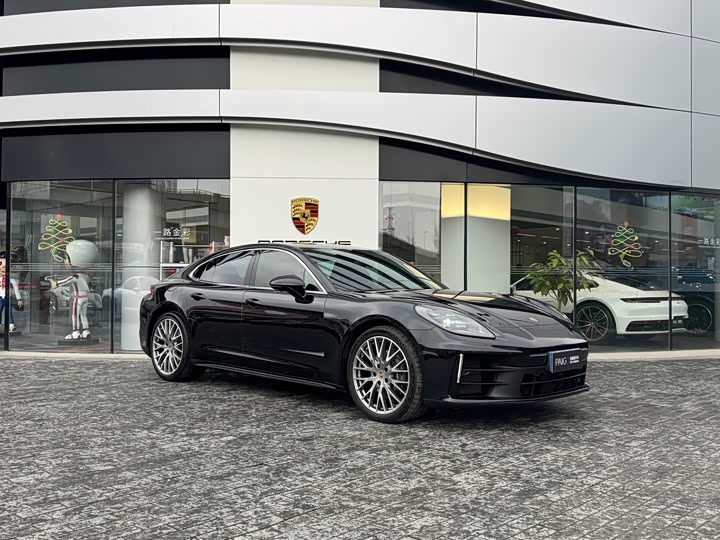 Фото 3 - Porsche Panamera