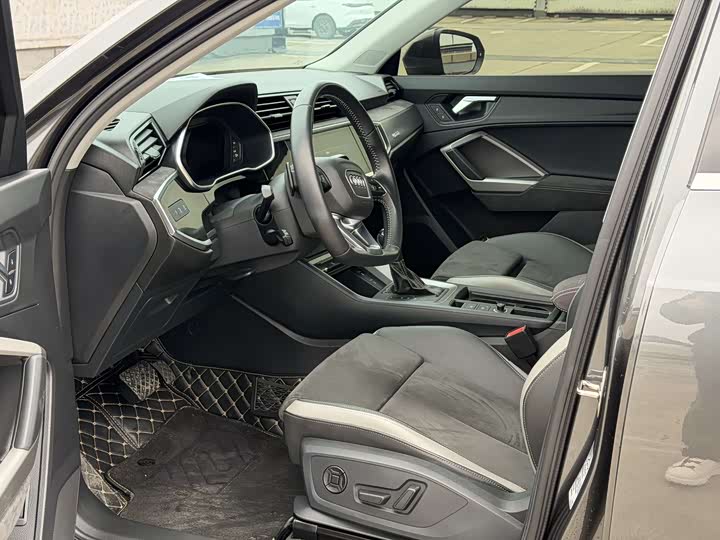 Фото 3 - Audi Q3
