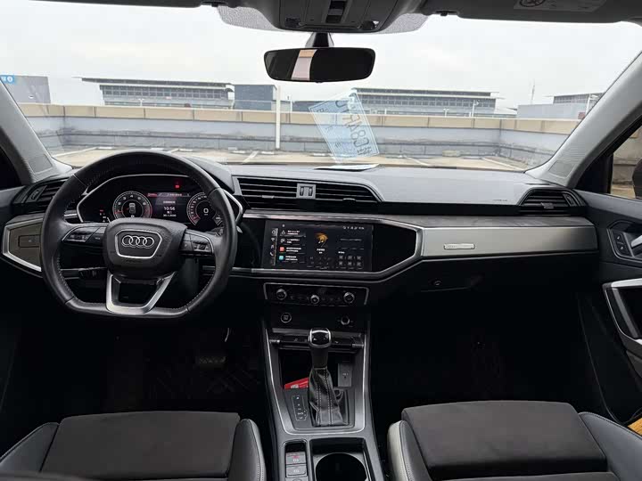 Фото 6 - Audi Q3
