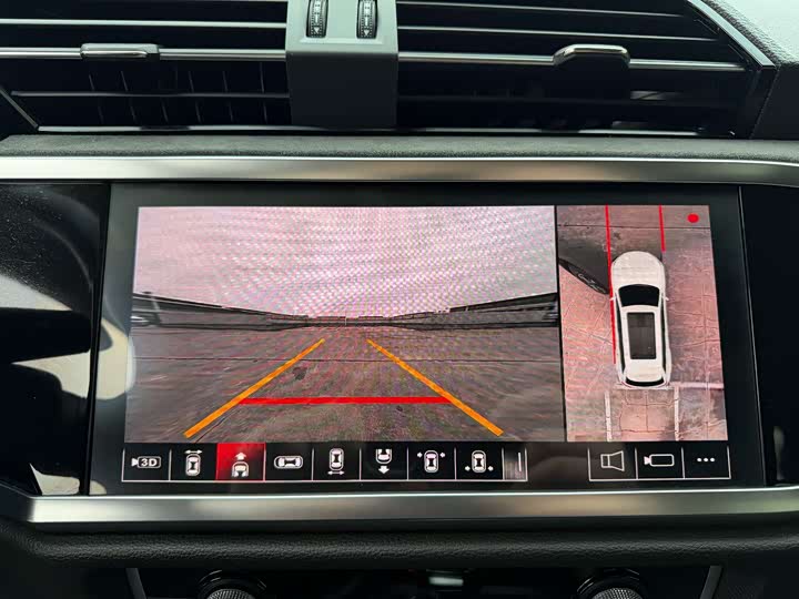 Фото 9 - Audi Q3