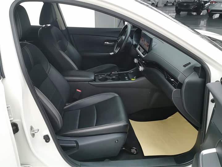 Фото 8 - Nissan Sylphy