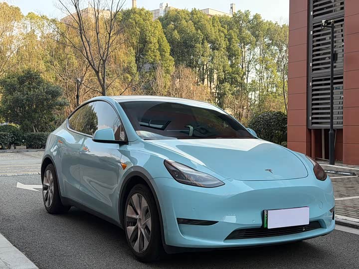 Фото 3 - Tesla Model Y