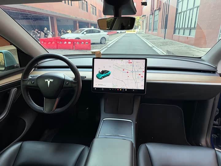 Фото 6 - Tesla Model Y