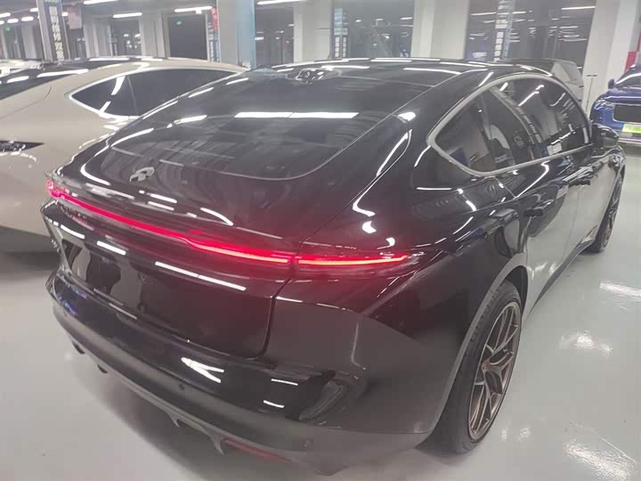 Фото 7 - Nio ET5