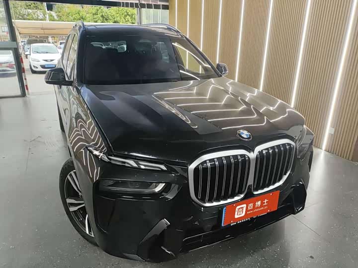 Фото 5 - BMW X7