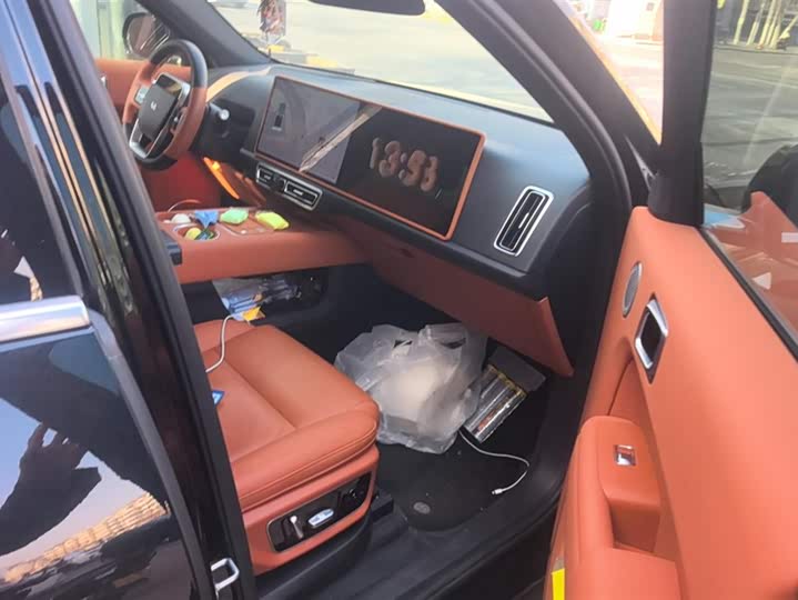 Фото 8 - LiXiang L7