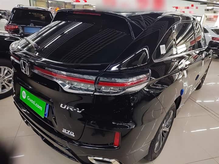 Фото 7 - Honda UR-V