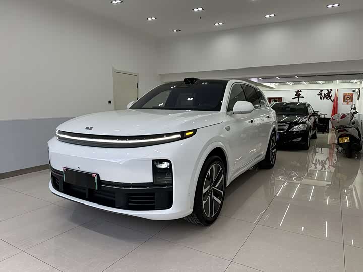 Фото 1 - LiXiang L7