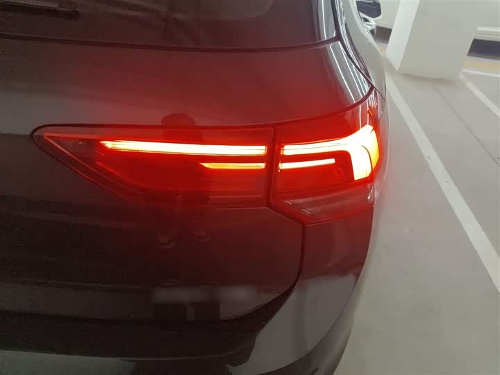 Фото 8 - Volkswagen Golf