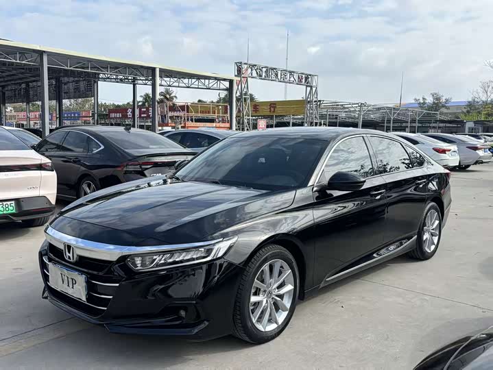 Фото 2 - Honda Accord