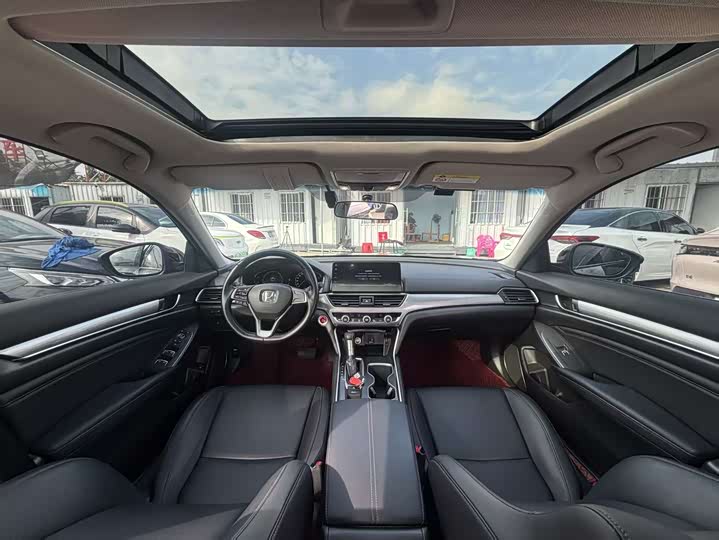 Фото 5 - Honda Accord