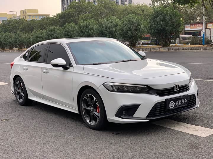 Фото 3 - Honda Civic