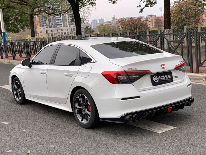 Фото 4 - Honda Civic