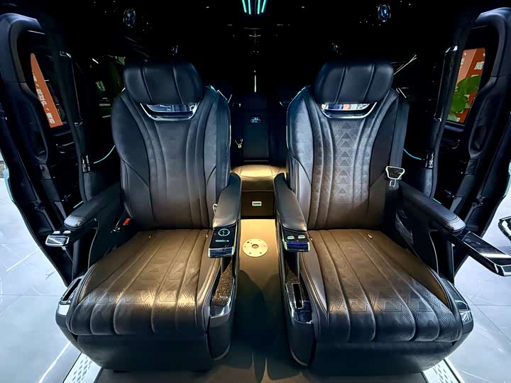 Фото 6 - Mercedes-Benz V-Class