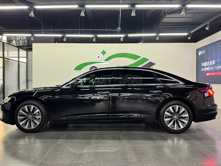 Фото 2 - Audi A6L