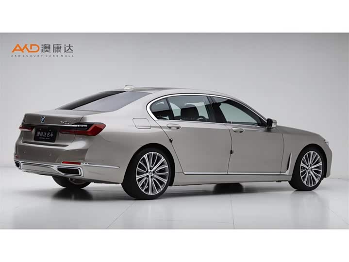 Фото 3 - BMW 7 Series