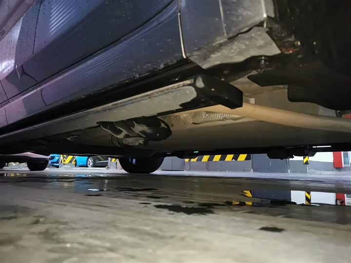 Фото 2 - LiXiang L9