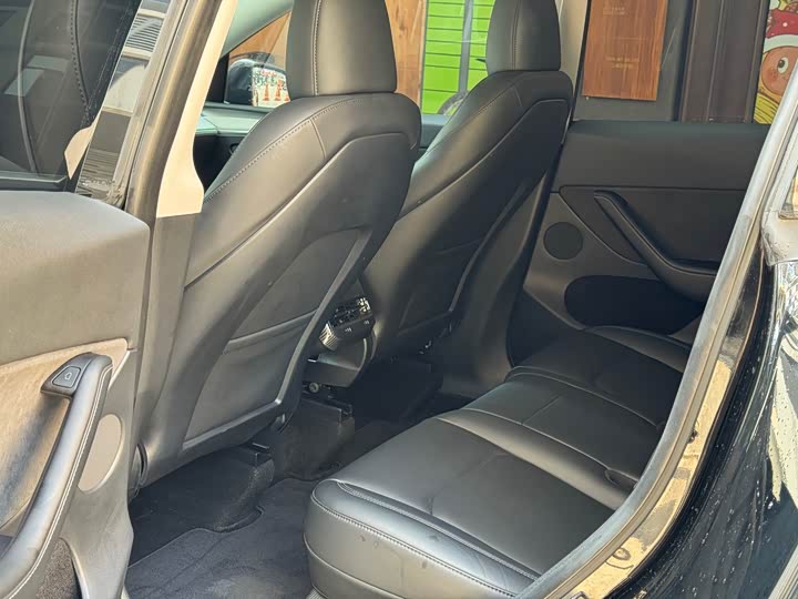 Фото 6 - Tesla Model Y