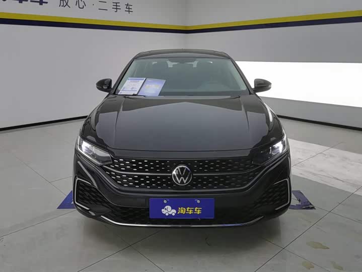 Фото 2 - Volkswagen Passat