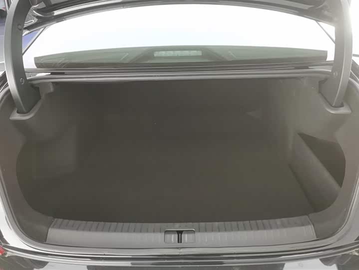 Фото 4 - Volkswagen Passat