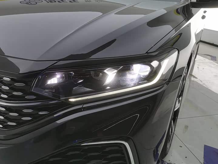 Фото 5 - Volkswagen Passat