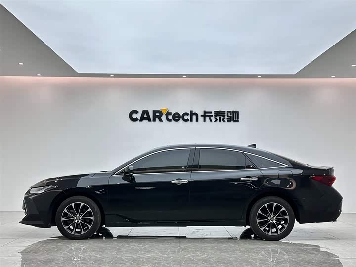 Фото 2 - Toyota Avalon