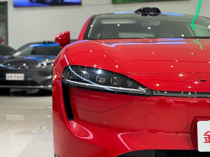 Фото 4 - Luxeed S7