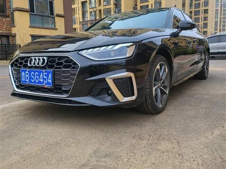 Фото 1 - Audi A4L