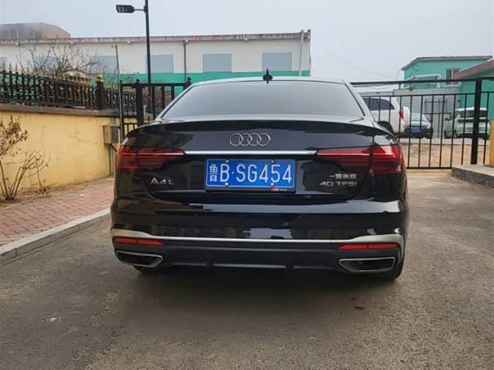 Фото 5 - Audi A4L