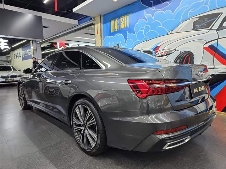 Фото 3 - Audi A6L