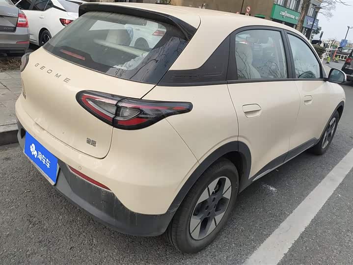 Фото 3 - Geely Galaxy Geome