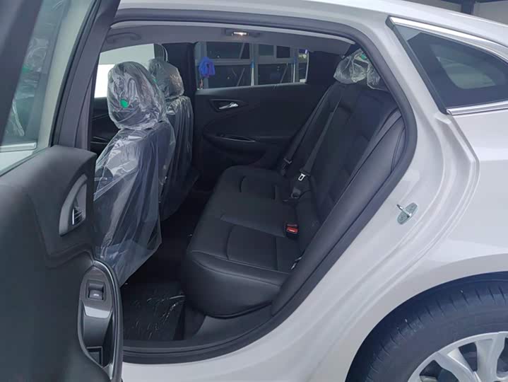 Фото 9 - Chevrolet Malibu XL