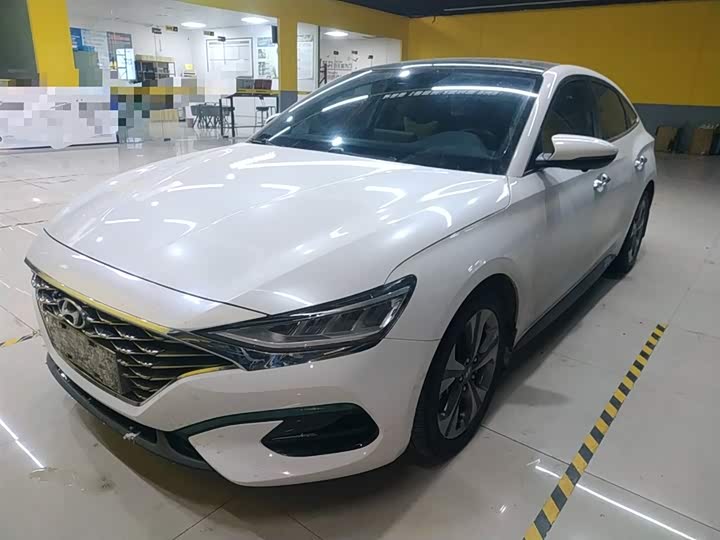 Фото 2 - Hyundai Lafesta