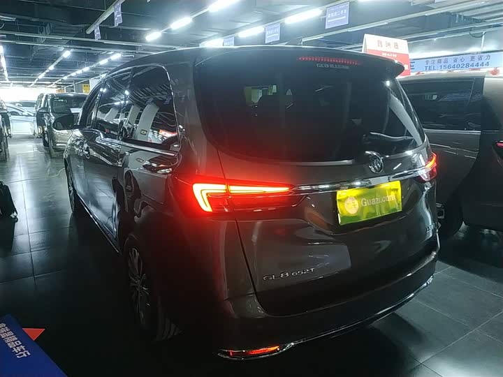 Фото 5 - Buick GL8 ES