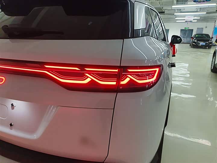 Фото 8 - BYD Song L DM-i Hybrid