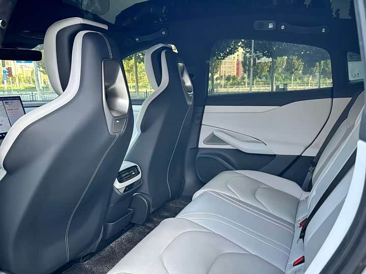 Фото 5 - Xiaomi SU7