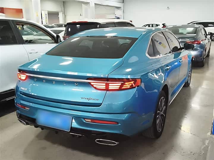 Фото 7 - Geely Preface