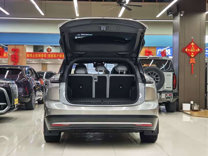 Фото 9 - Nio ES6