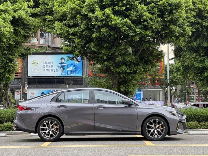 Фото 3 - GAC Trumpchi Empow R